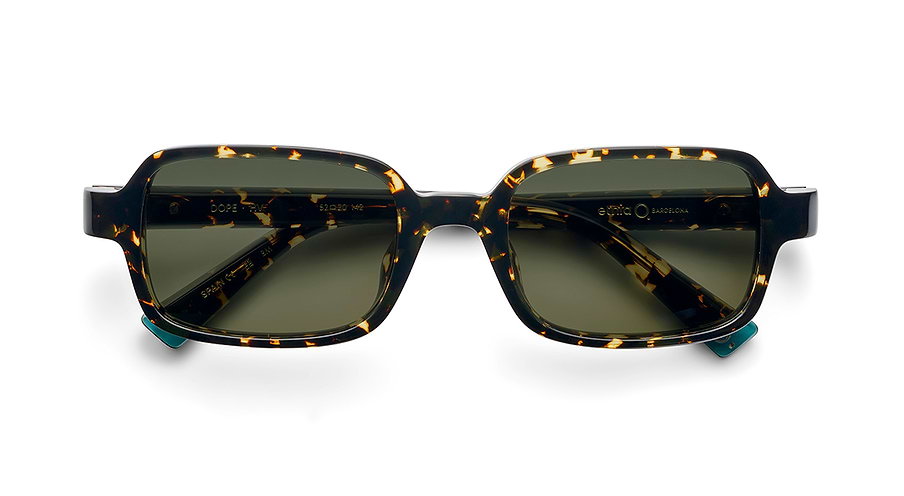 Das Bild zeigt die Sonnenbrille DOPE HV von der Marke Etnia Barcelona in havanna.